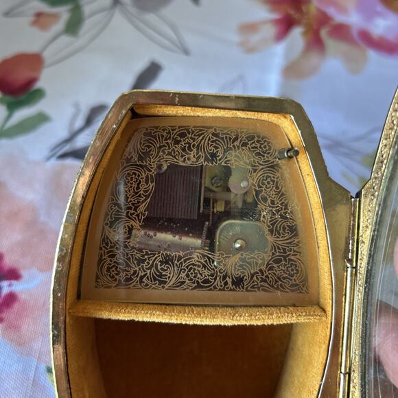 Vintage Sankyo Metal Music Box. Rare. T1 - Picture 8 of 9